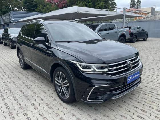 VOLKSWAGEN TIGUAN 2.0 300 TSI GASOLINA ALLSPACE R-LINE AUTOMÁTICO VOLKSWAGEN TIGUAN 2.0 300 TSI GASOLINA ALLSPACE R-LINE AUTOMÁTICO